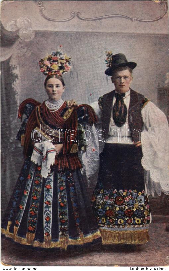 * T3 Mezőkövesdi Népviselet, Fiatal Matyó Házaspár, Magyar Folklór / Hungarian Folklore (kopott Sarkak / Worn Corners) - Non Classificati