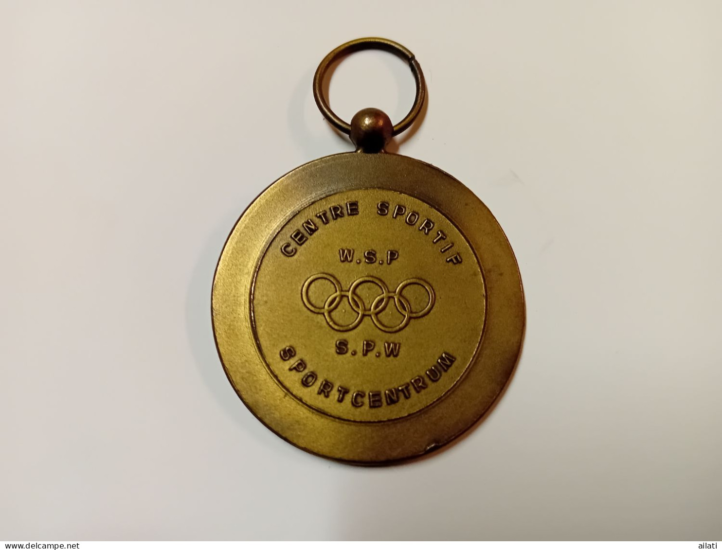 Une Médaille Belges D' Association Sportive - Professionali / Di Società