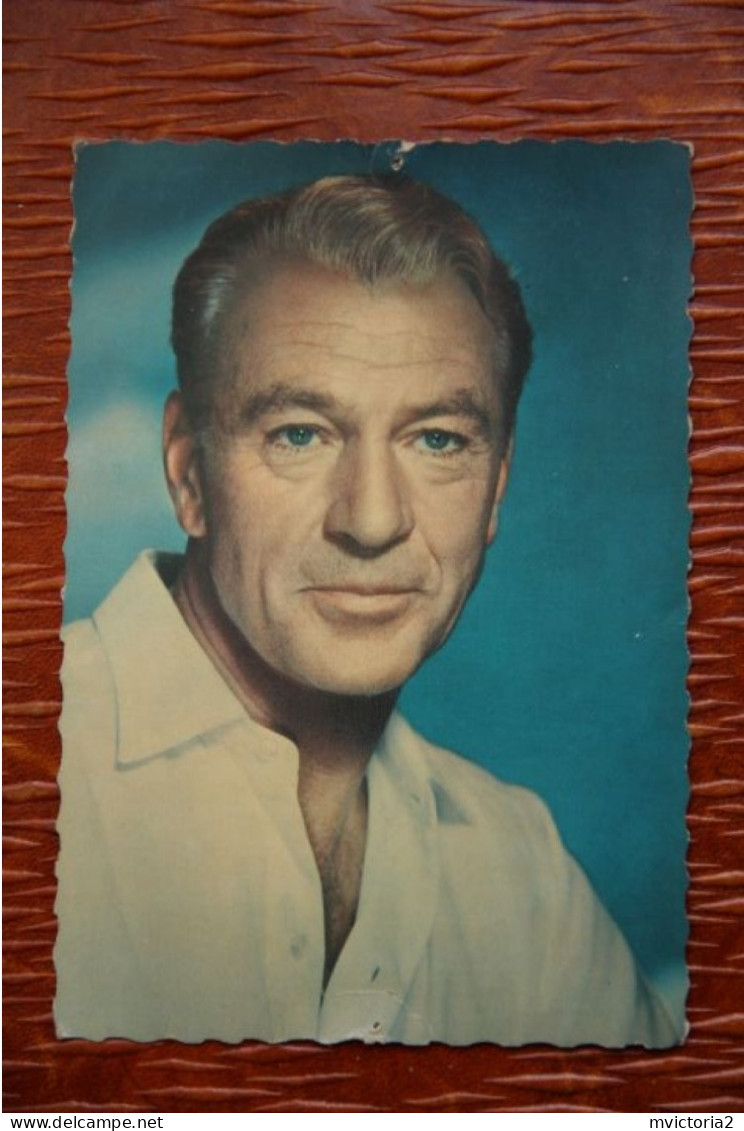 ARTISTE : Gary COOPER ( Trous De Punaise) - Artistas