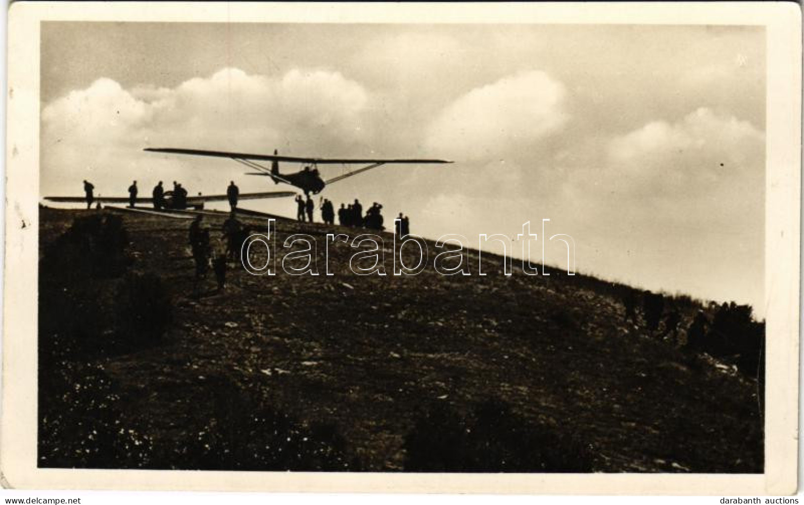 * T2/T3 Kétüléses Iskolagép Startja. Képzőművészeti Alap Kiadása / Hungarian Aircraft Take Off (fa) - Sin Clasificación