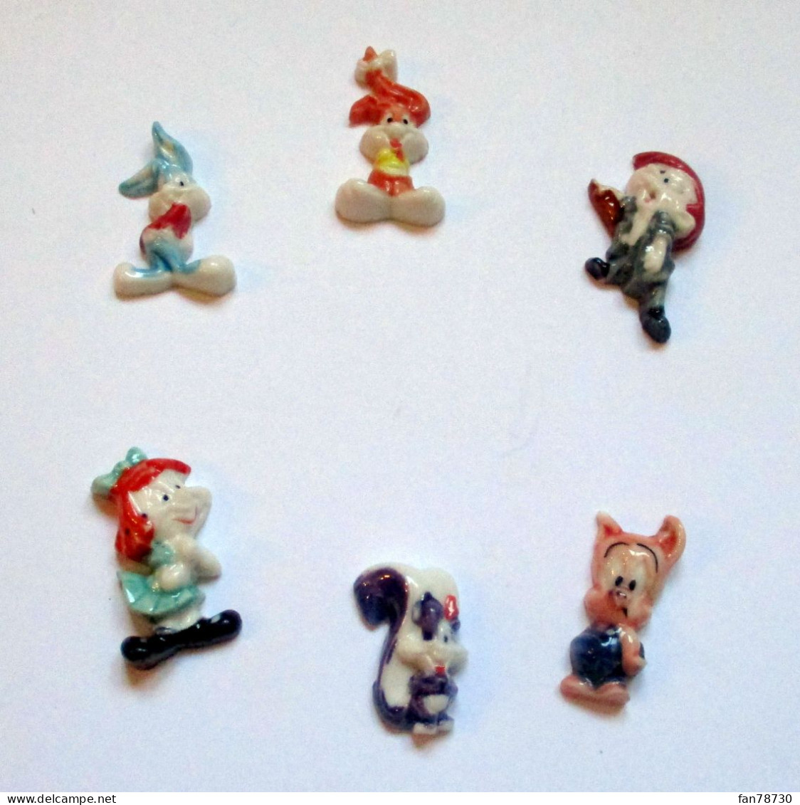 Fèves Brillantes Plates  -  Série Tiny Toons  X 4/6 - Alcara 1996 - Frais Du Site Déduits - Characters