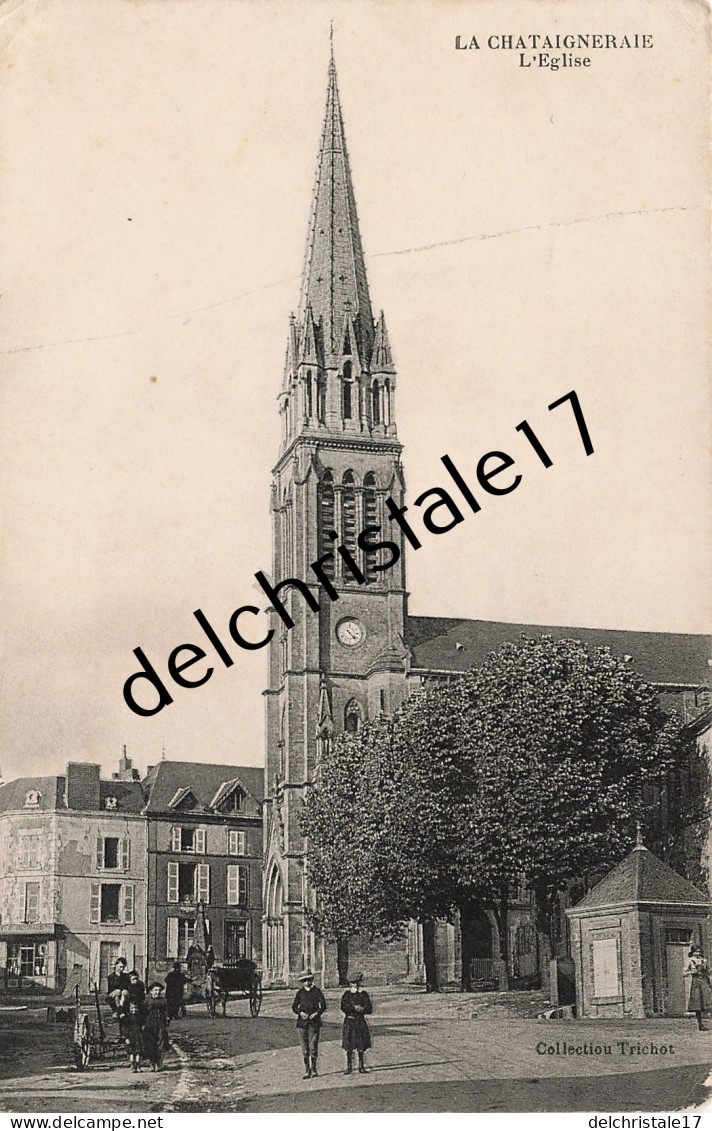 CPA 85 0027 LA CHATAIGNERAIE VENDEE L'Église Animée Attelages écrite - La Chataigneraie