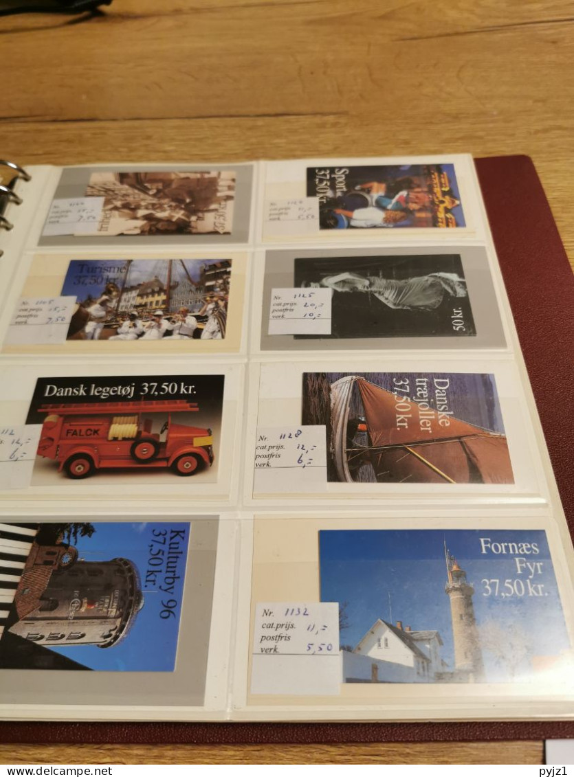 Denmark booklets in dealers display book postfris**