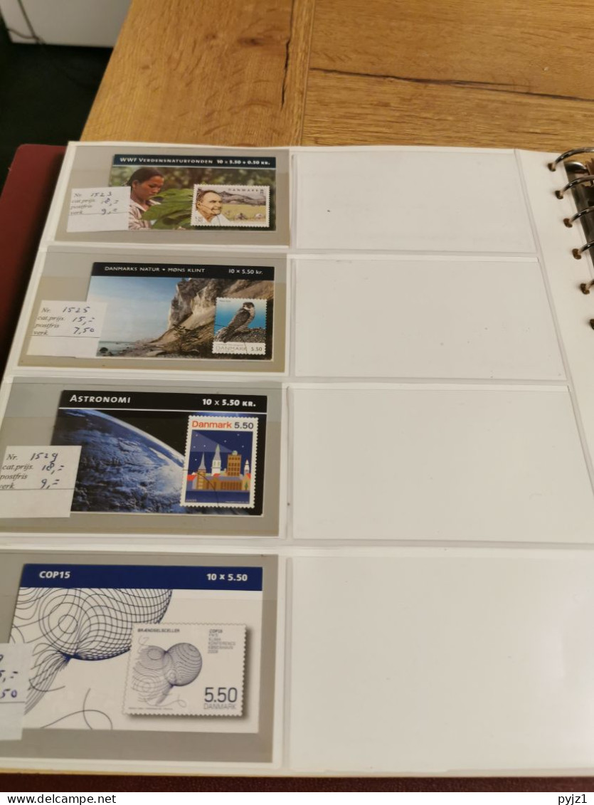 Denmark booklets in dealers display book postfris**