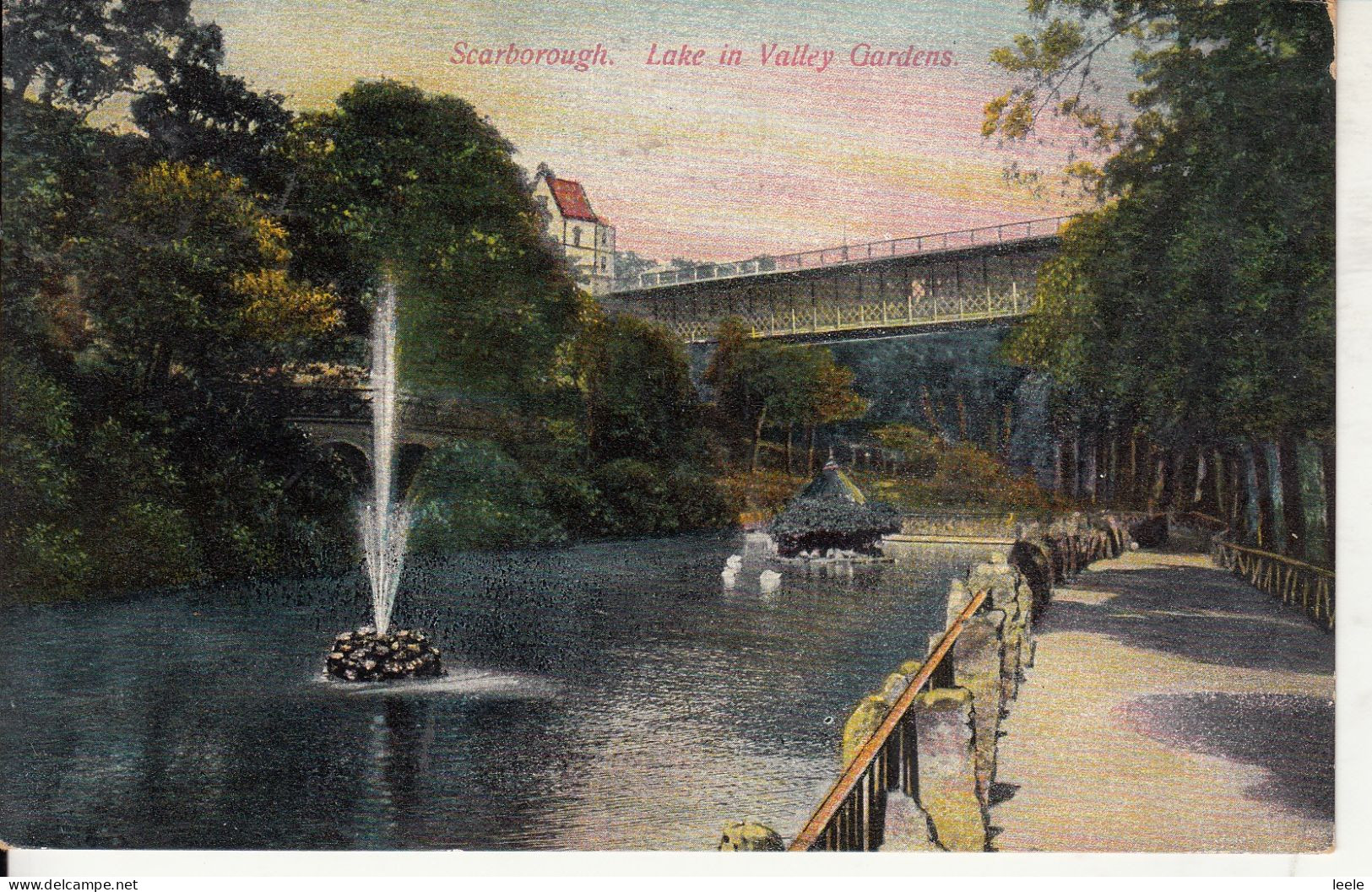 BS95.vvVintage Postcard.  Scarborough.  Lake In Valley Gardens - Scarborough