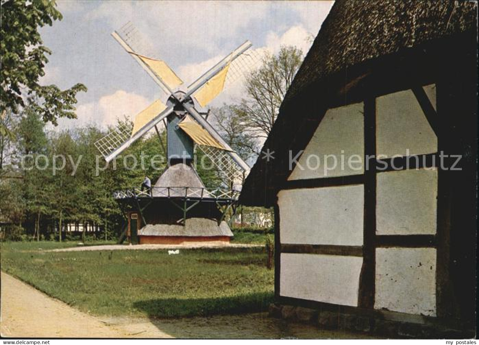 72592805 Cloppenburg Museumsdorf Heuerhaus Kokerwindmuehle Niedersaechsisches Fr - Cloppenburg