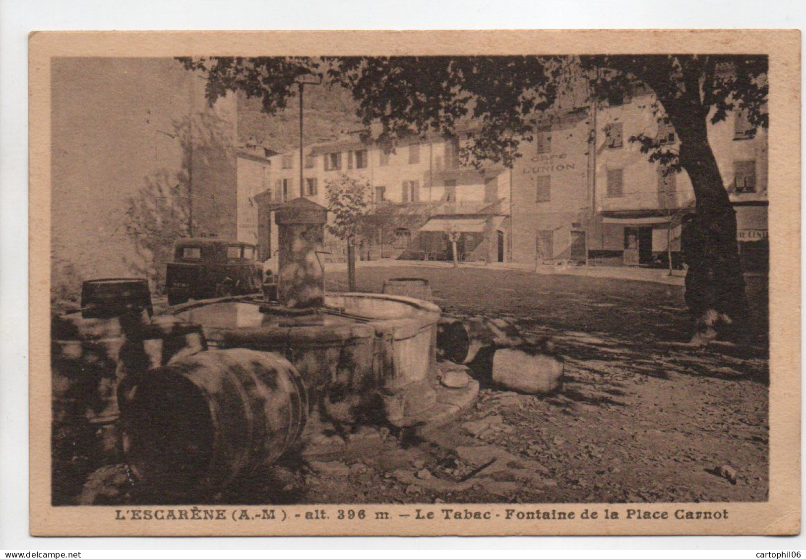 - CPA L'ESCARÈNE (06) - Le Tabac - Fontaine De La Place Carnot - Edition Gilletta - - L'Escarène