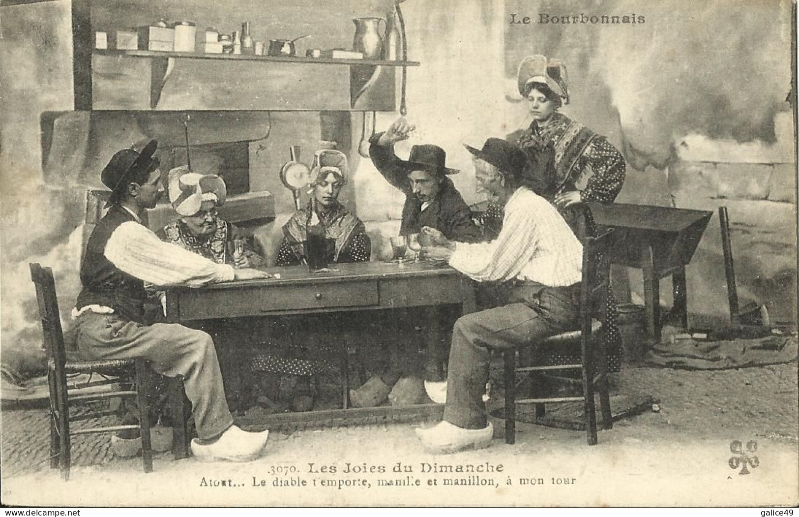 1087 CPA Les Joies Du Dimanche - Joueurs De Cartes (Costume - Folklore) - Cartes à Jouer