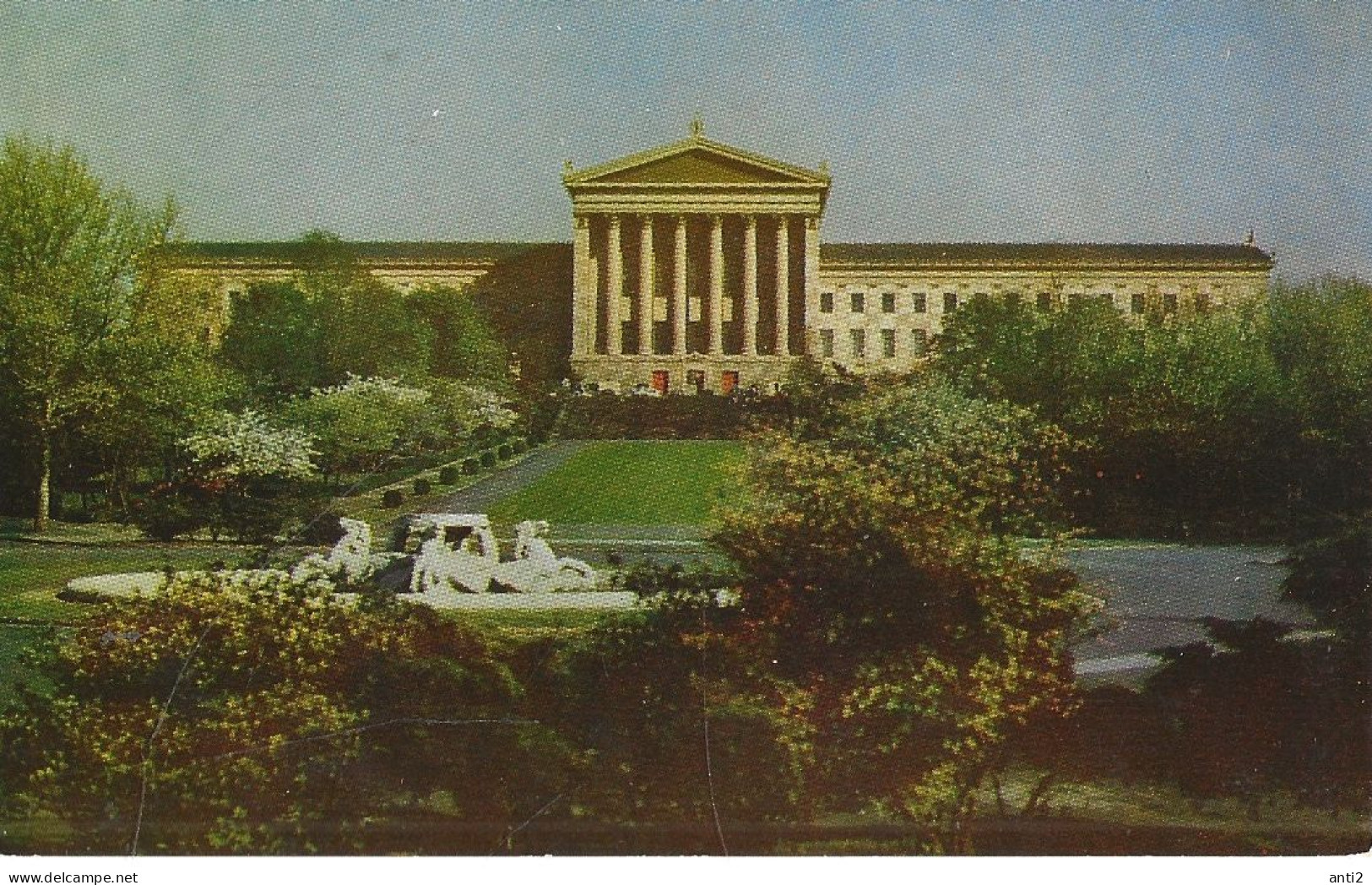 USA  Postal Card  Art Museum West View And Fountain Of Sea Horses - Unused Card   PHI27 - Philadelphia