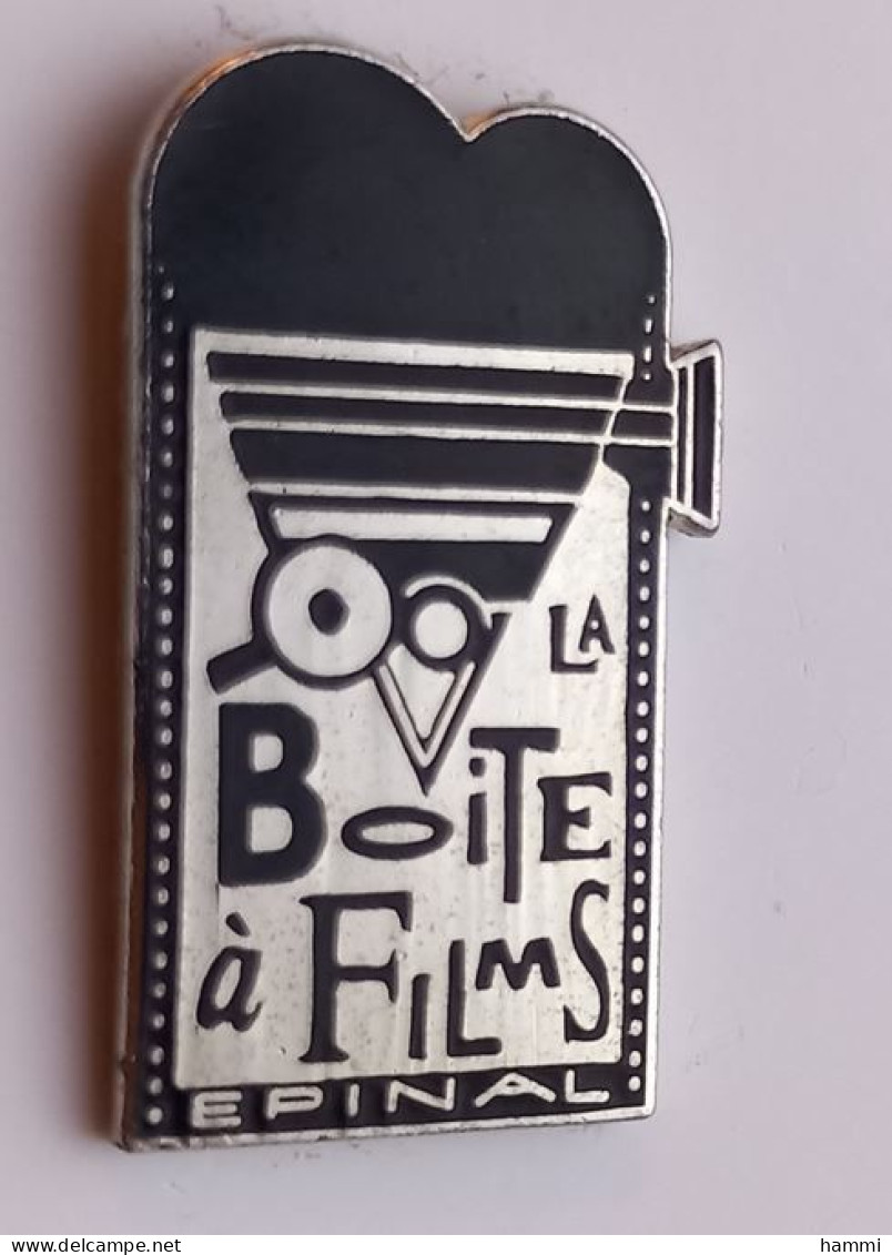 K71 Pin's Cinéma Palace Caméra La Boite à Films Épinal Vosges Qualité EGF Achat Immédiat - Cine