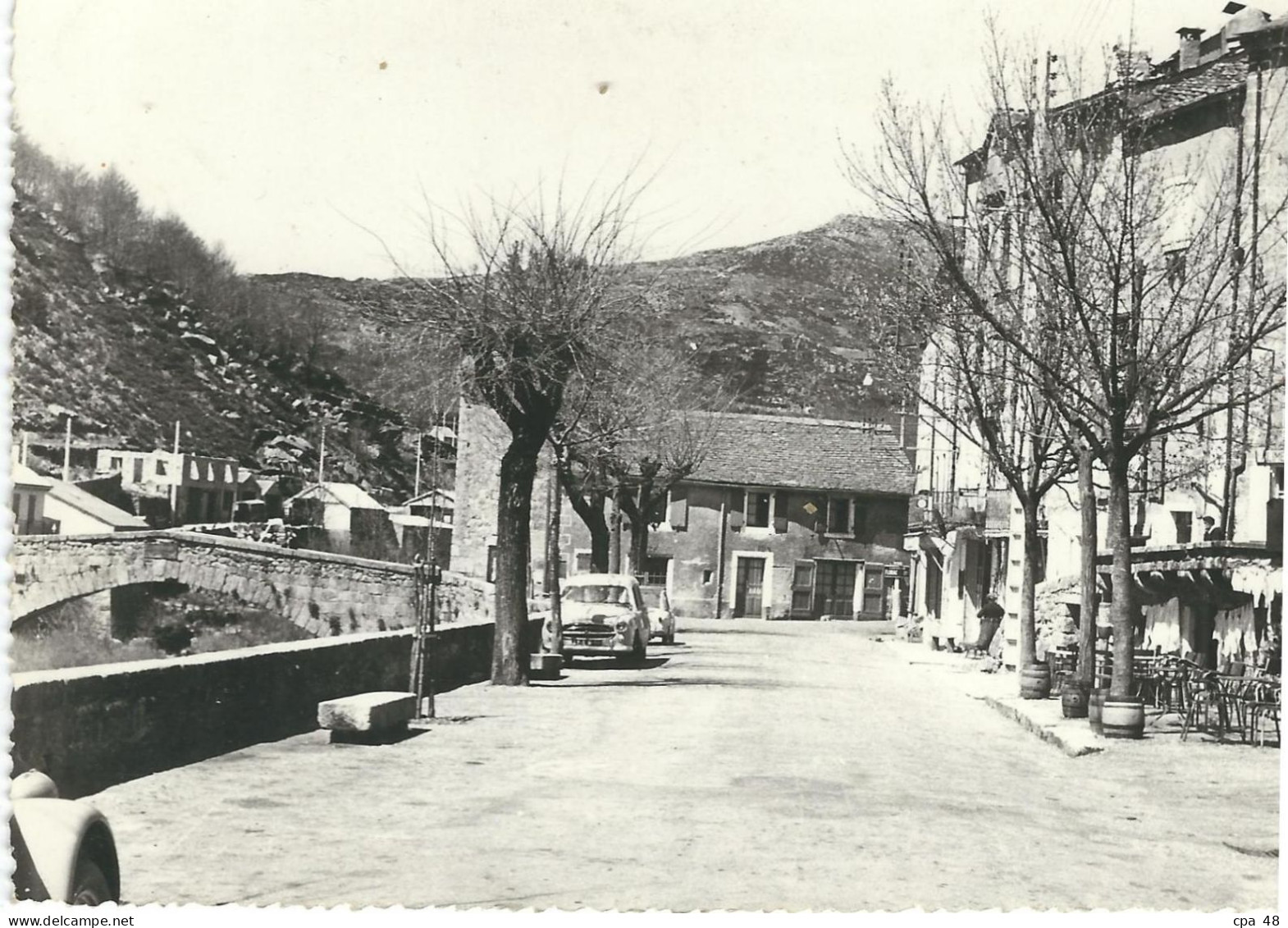 LOZERE : Pont De Montvert : La Place - Le Pont De Montvert