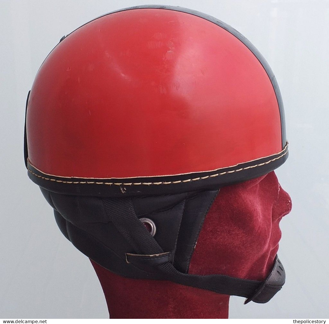 Casco motociclista produzione  italiana Everest anni 60 originale usato completo