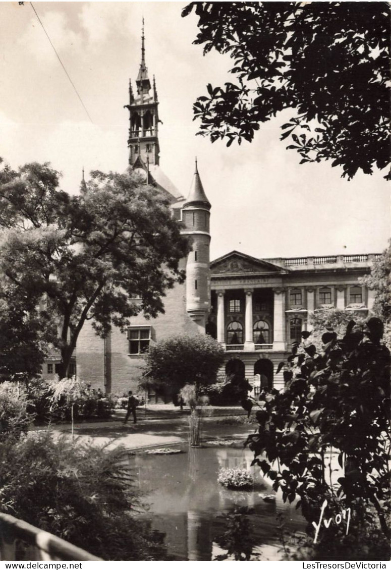 FRANCE - Toulouse - Le Donjon Du Capitole Et Le Square - Carte Postale Ancienne - Toulouse