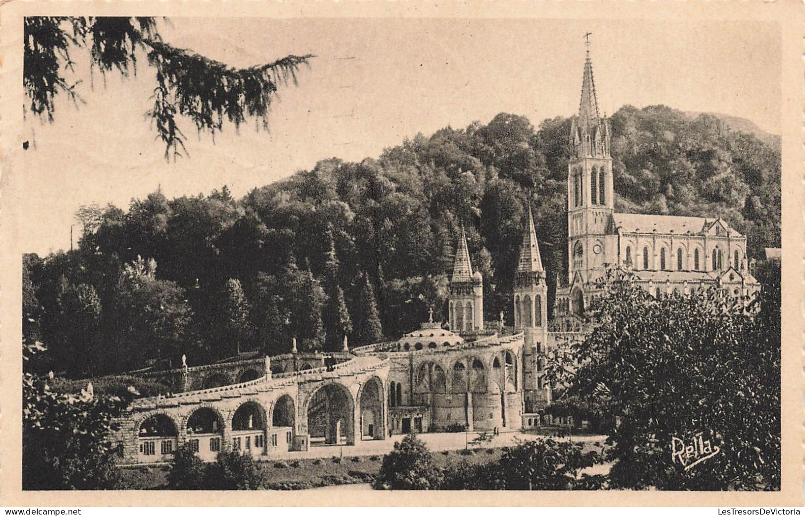 FRANCE - Lourdes - Vue Sur La Basilique - Carte Postale Ancienne - Lourdes