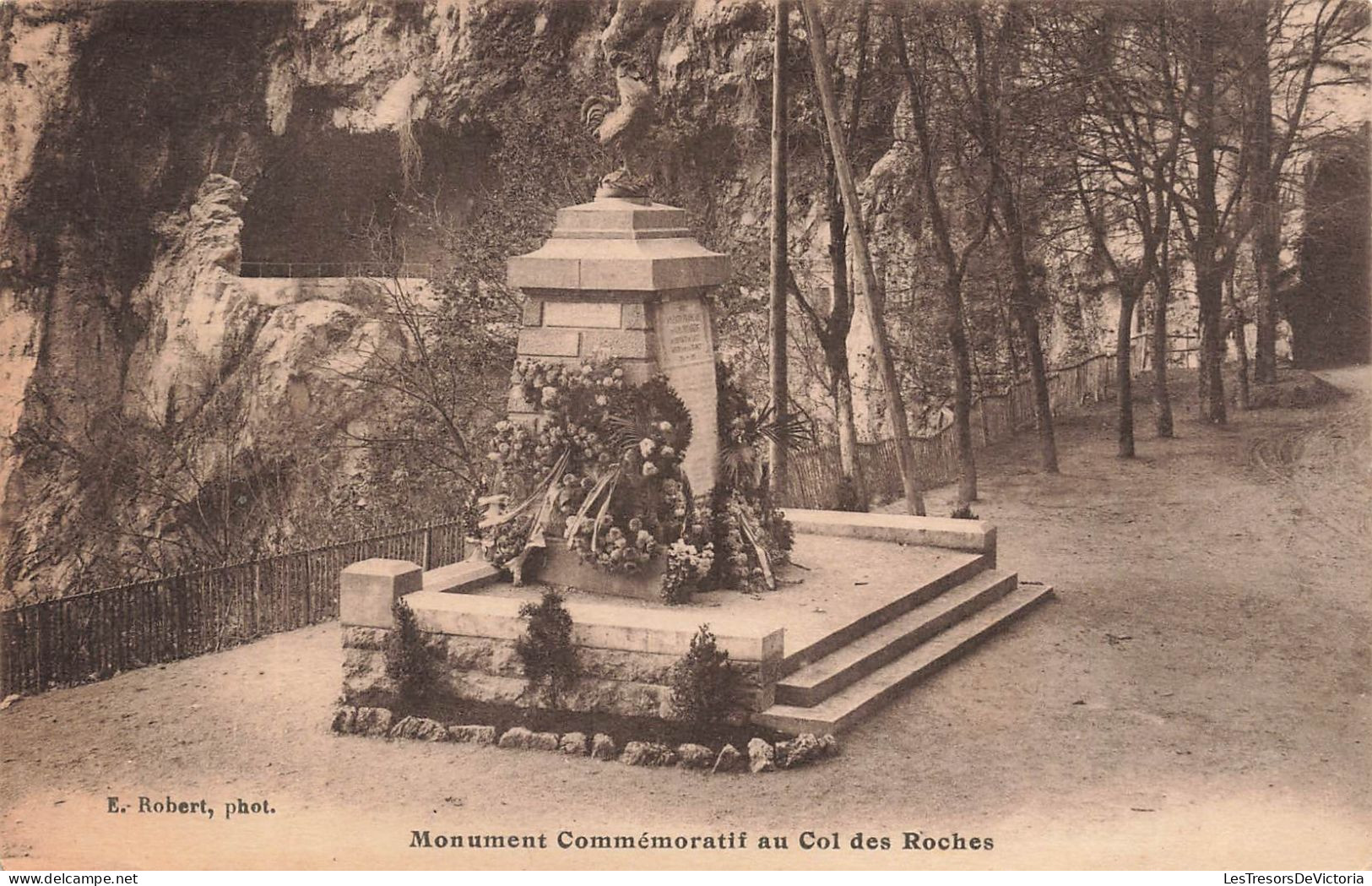 SUISSE - Col Des Roches - Monument Commémoratif - Carte Postale Ancienne - Other & Unclassified