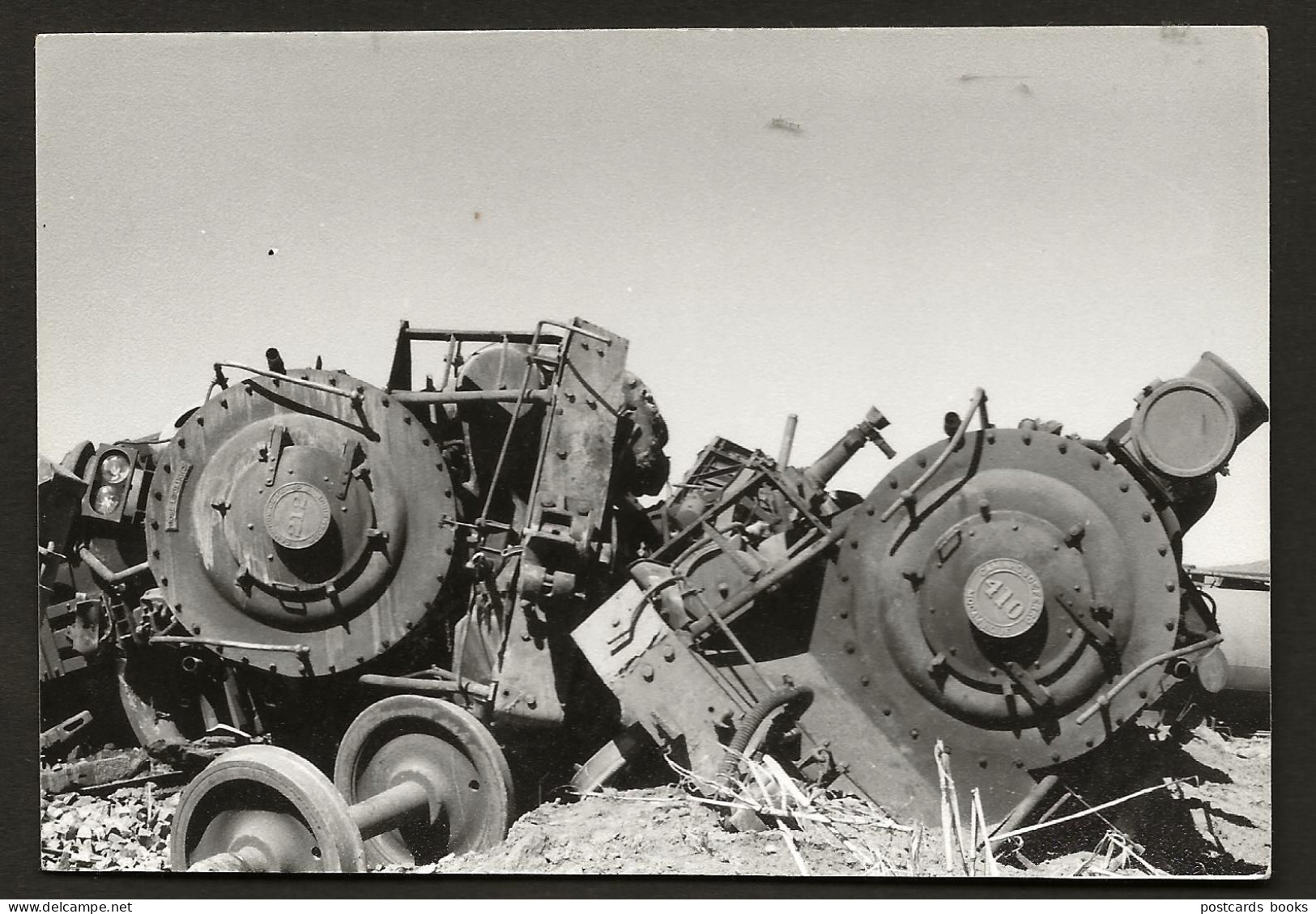 2 Fotografias ACIDENTE COMBOIOS Moçambique (ataque Terrorista ?). Set 2 Vintage Photos TRAIN Atackt Dead Man AFRICA - Mozambico