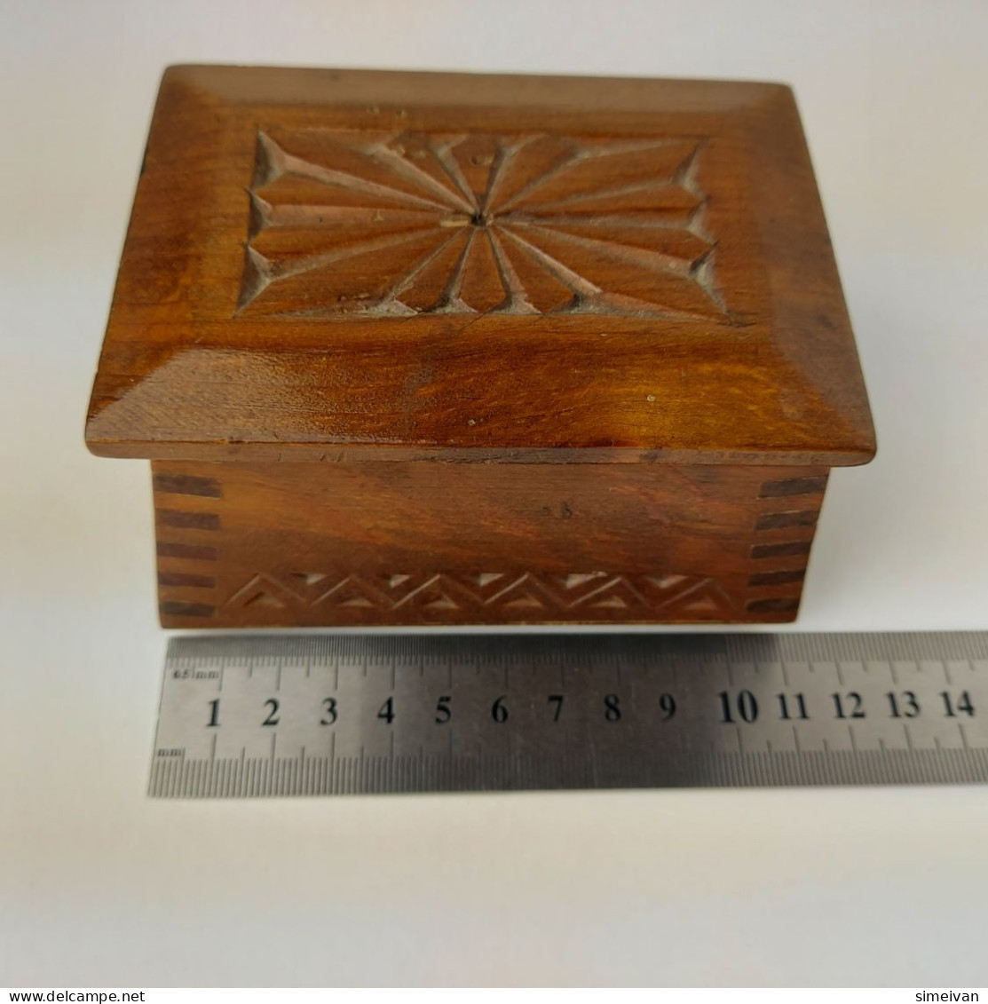 Beautiful Vintage Carved Wooden Box Jewelry Trinked Box #5471