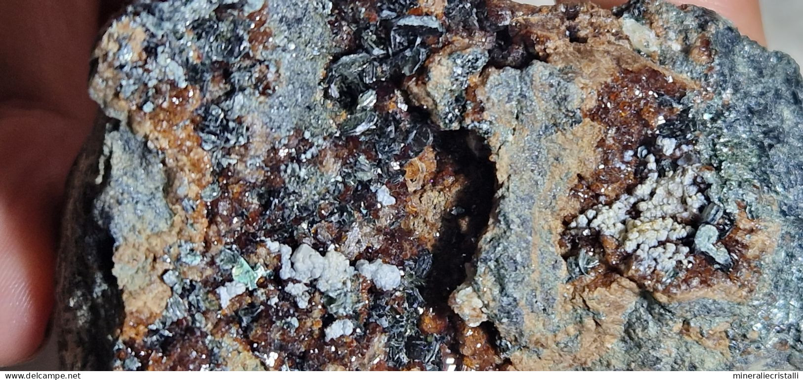 Minerali liguri granato titanite hessonite passo del faiallo Italia 186 gr 8cm