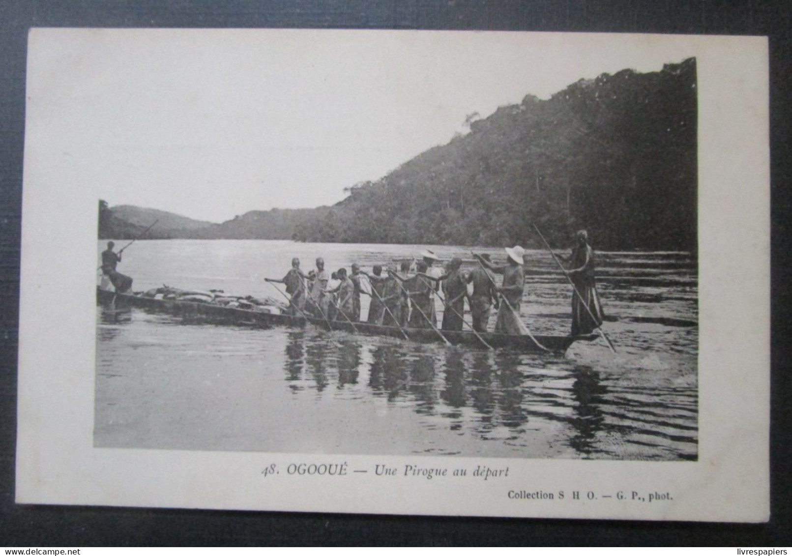 Gabon  Ogooue Pirogue Au Depart Cpa - Gabón