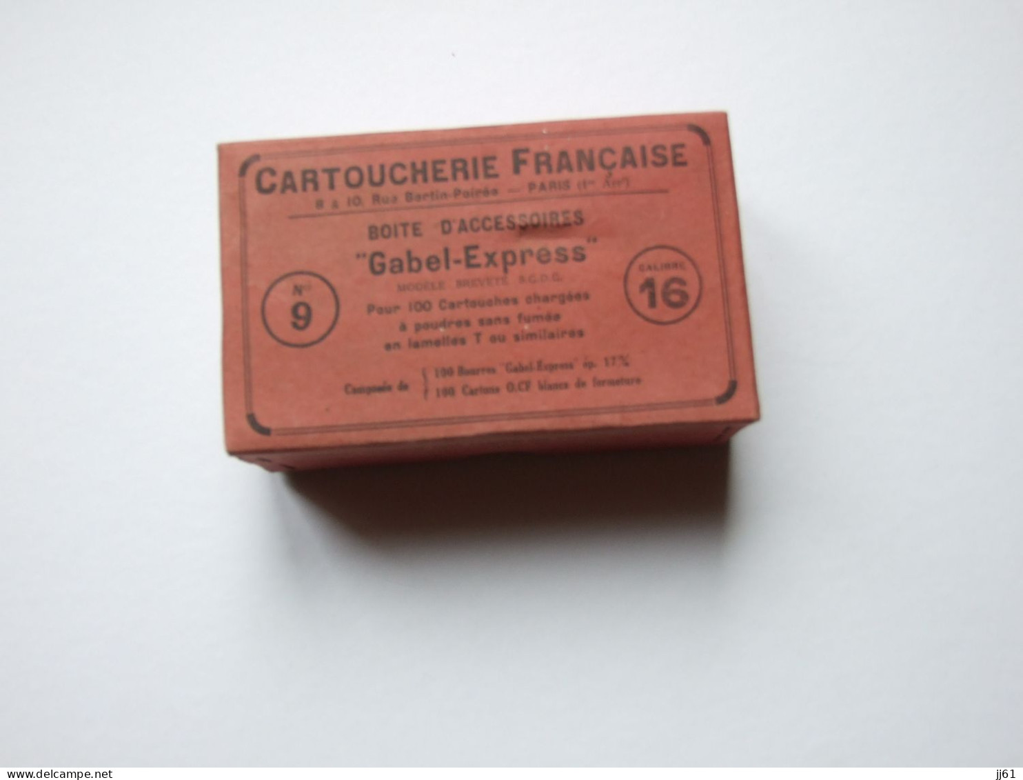 PARIS CARTOUCHERIE FRANCAISE BOITE CARTON DIM 150MMX 90 MM X 55  D ACCESSOIRES AVEC 78 BOURRES GABEL EXPRESS  ET CARTONS - Armes Neutralisées