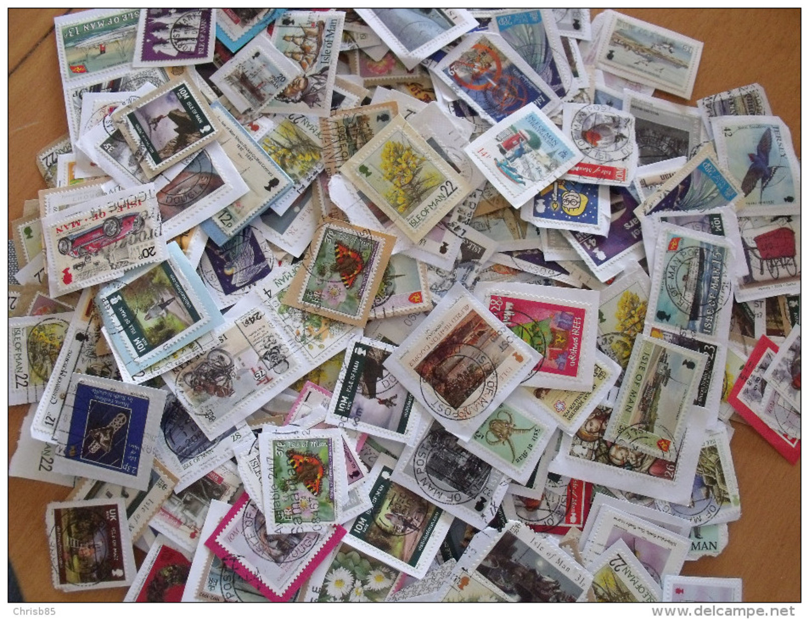 LOT 250 GRAMMES TIMBRES COLLECTION ILES BRITANNIQUES  MAN - Alla Rinfusa (min 1000 Francobolli)