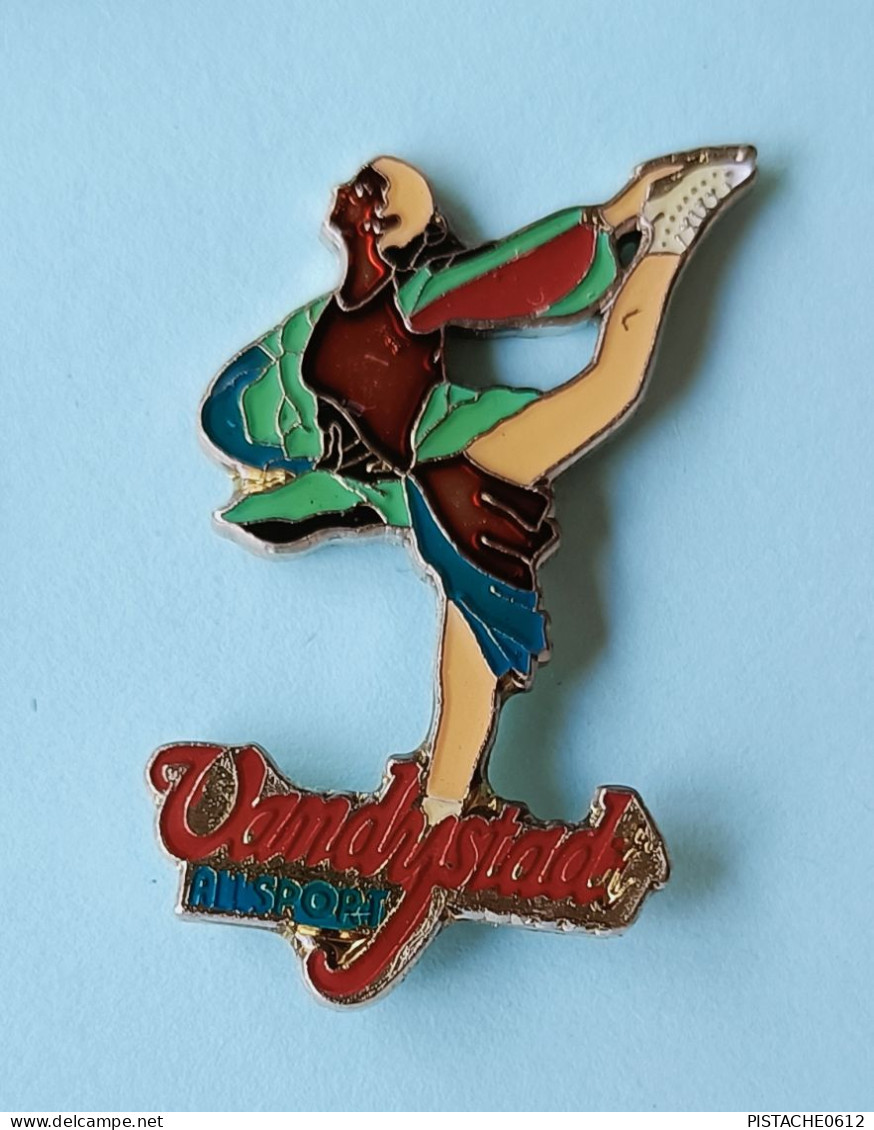 Pin's Patineuse Vandystad - Patinage Artistique