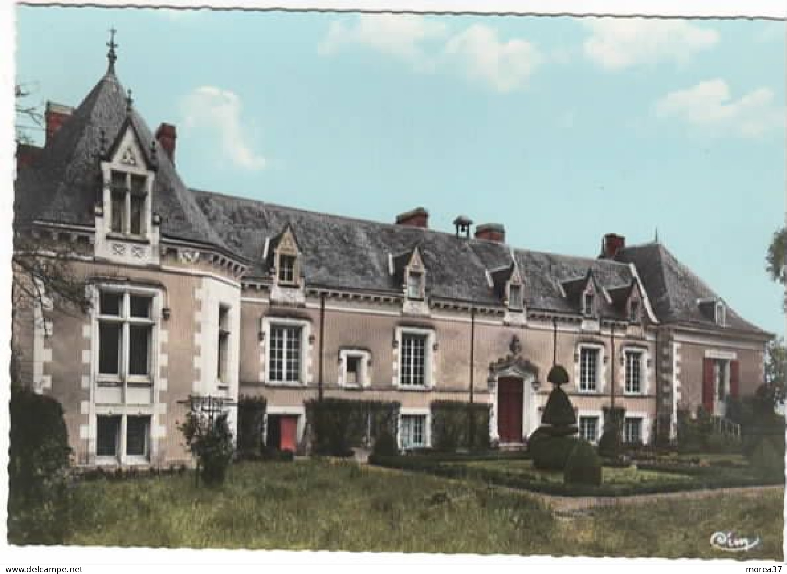 MONTS SUR GUESNES  Le Château De La Girardière - Monts Sur Guesnes