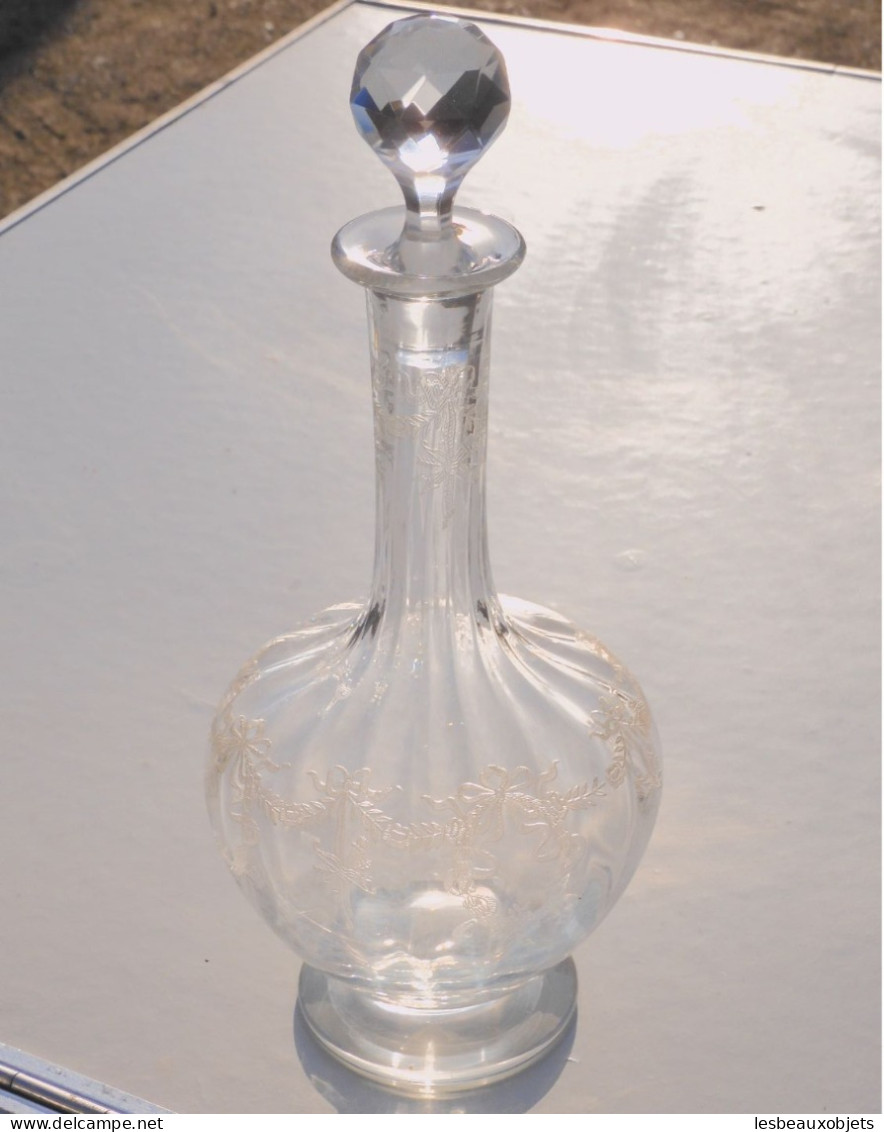 -CARAFE CRISTAL Gravé SAINT LOUIS Modèle BARTHOLDI XIXe Déco Table Vitrine   E - Glas & Kristal