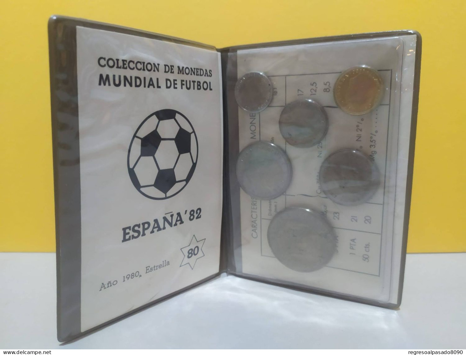 Monedas De Pesetas Serie Numismática Mundial España 82 Presentado En Cartera -  Collections