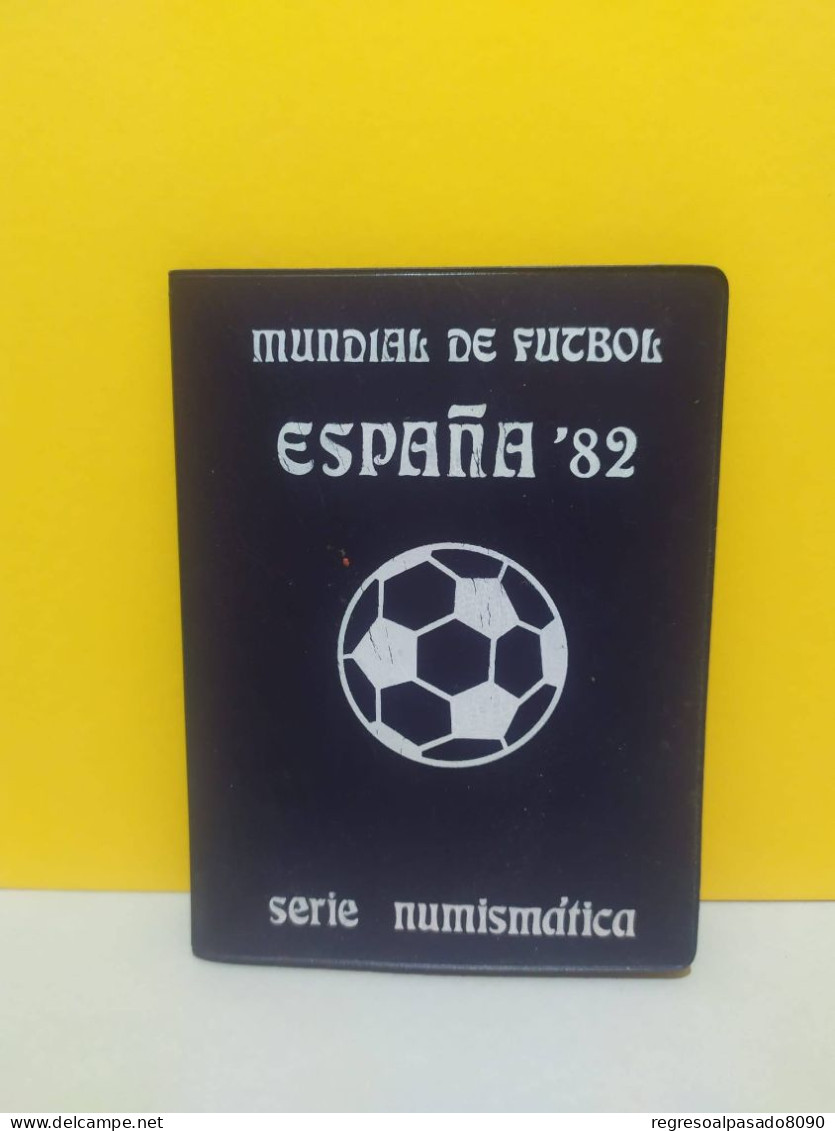 Monedas De Pesetas Serie Numismática Mundial España 82 Presentado En Cartera - Sammlungen