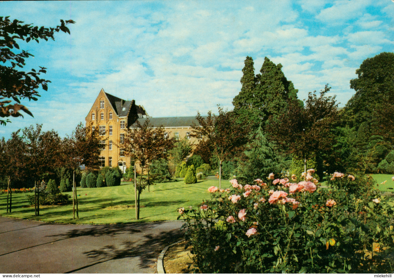 HEIKRUIS-MAISON DE CONVALESCENCE DES SOEURS URSULINES-HUIS VOOR HERSTELLENDE-ZUSTERS URSULINEN - Pepingen