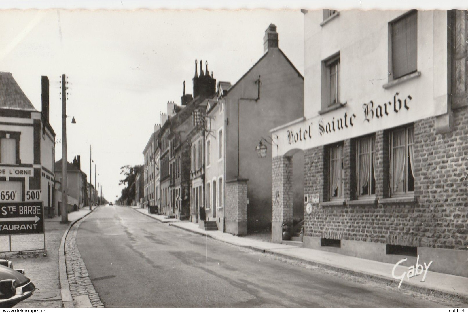 61 - Le Merlerault  -  Hôtel Ste-Barbe Et Route Paris-Granville - Le Merlerault