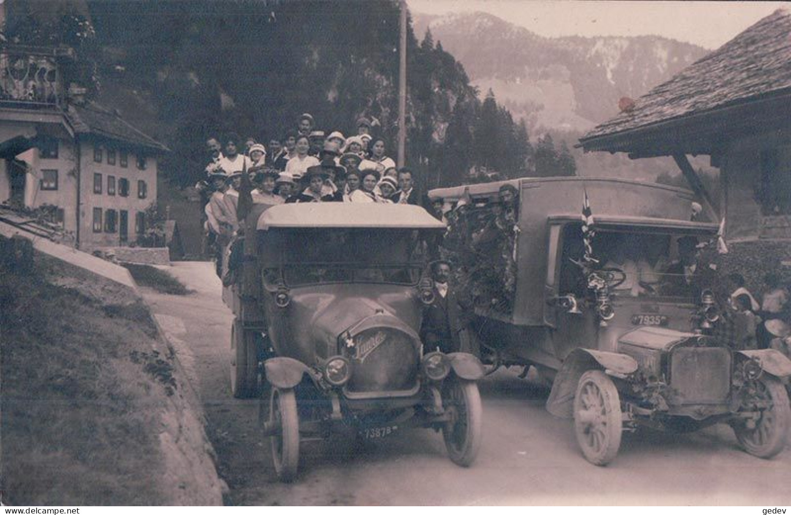 Suisse, Camion Saurer Et Autre Camion, Transport De Personnes (7935) - Camions & Poids Lourds