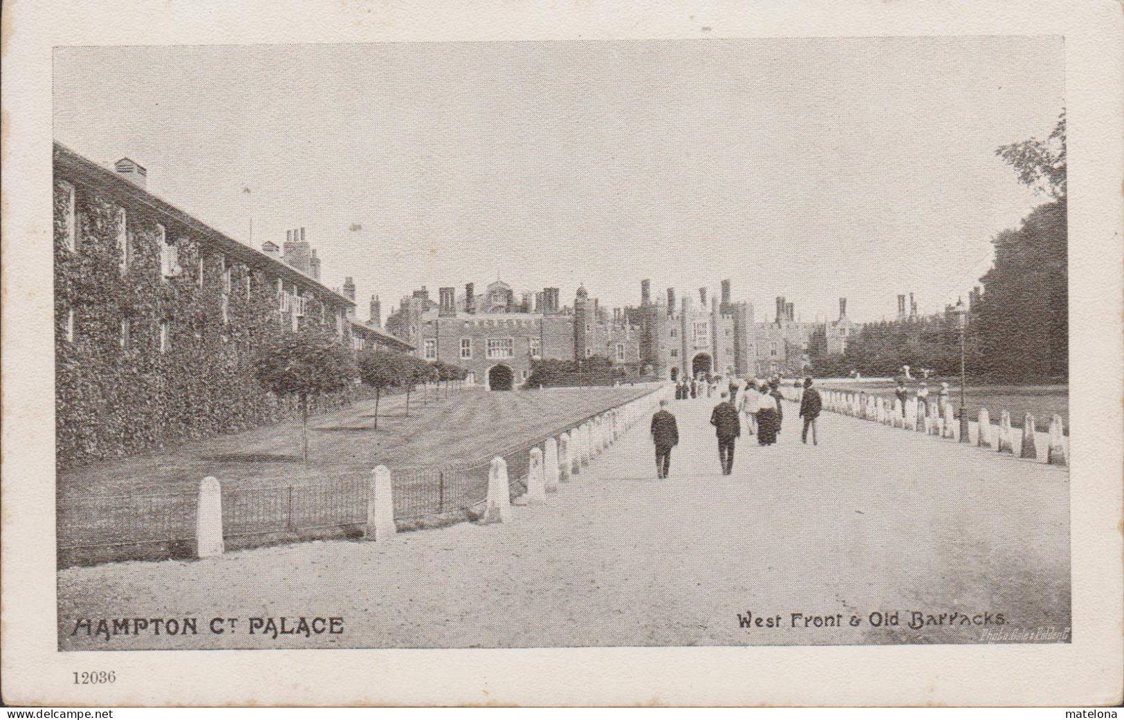 ROYAUME-UNI ANGLETERRE MIDDLESEX HAMPTON Ct PALACE WEST FRONT & OLD BARRACKS - Middlesex