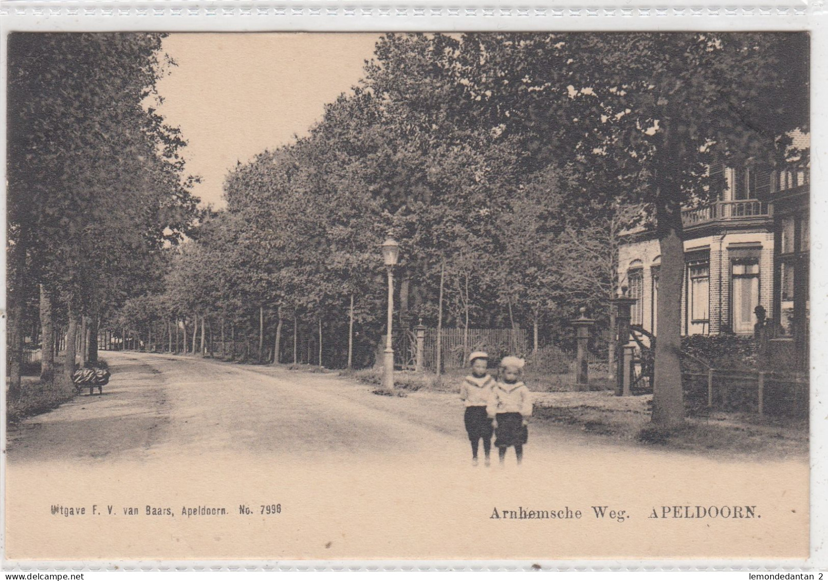 Apeldoorn. Arnhemsche Weg. * - Apeldoorn