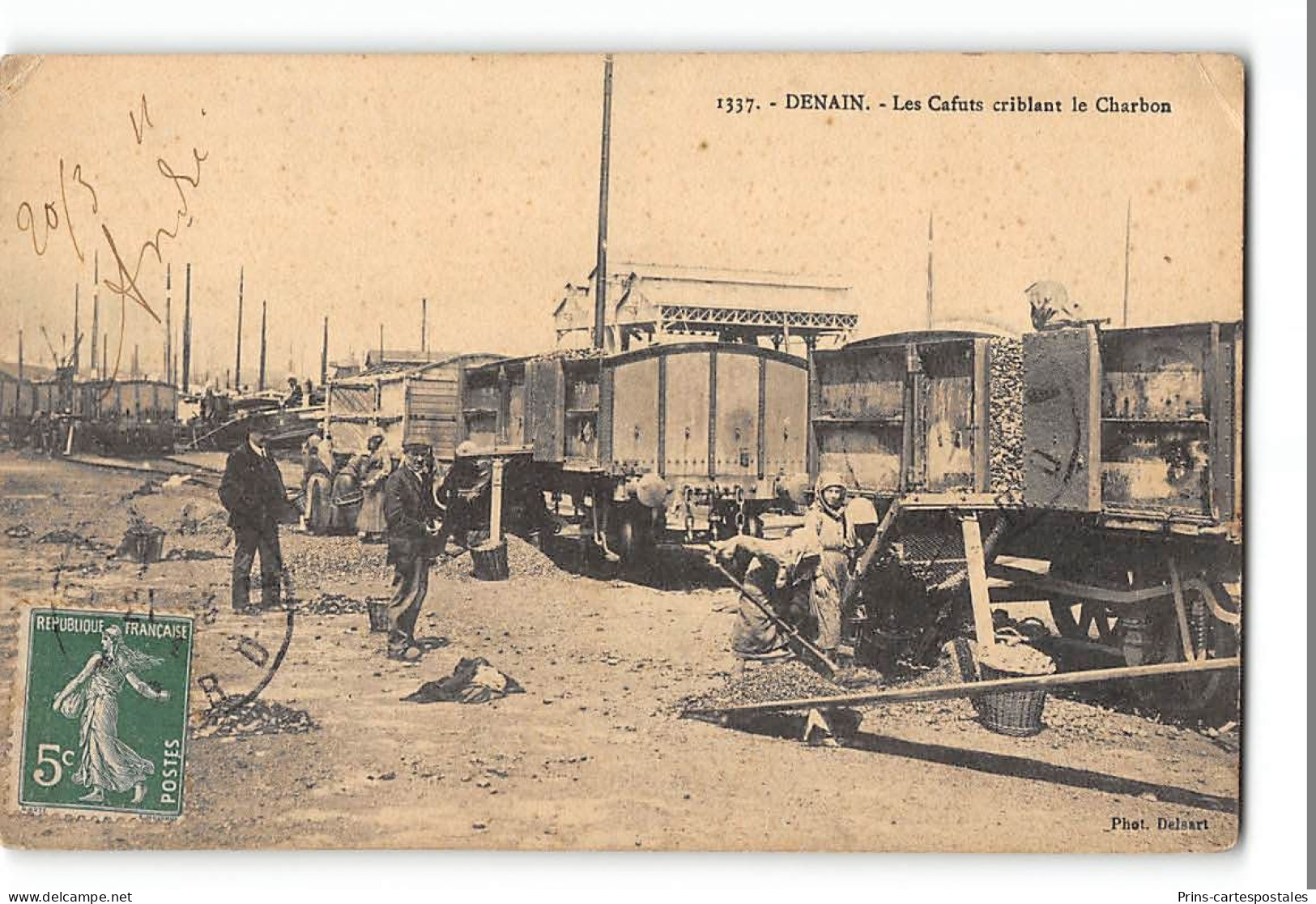 CPA 59 Denain Les Cafuts Criblants Le Charbon - Denain