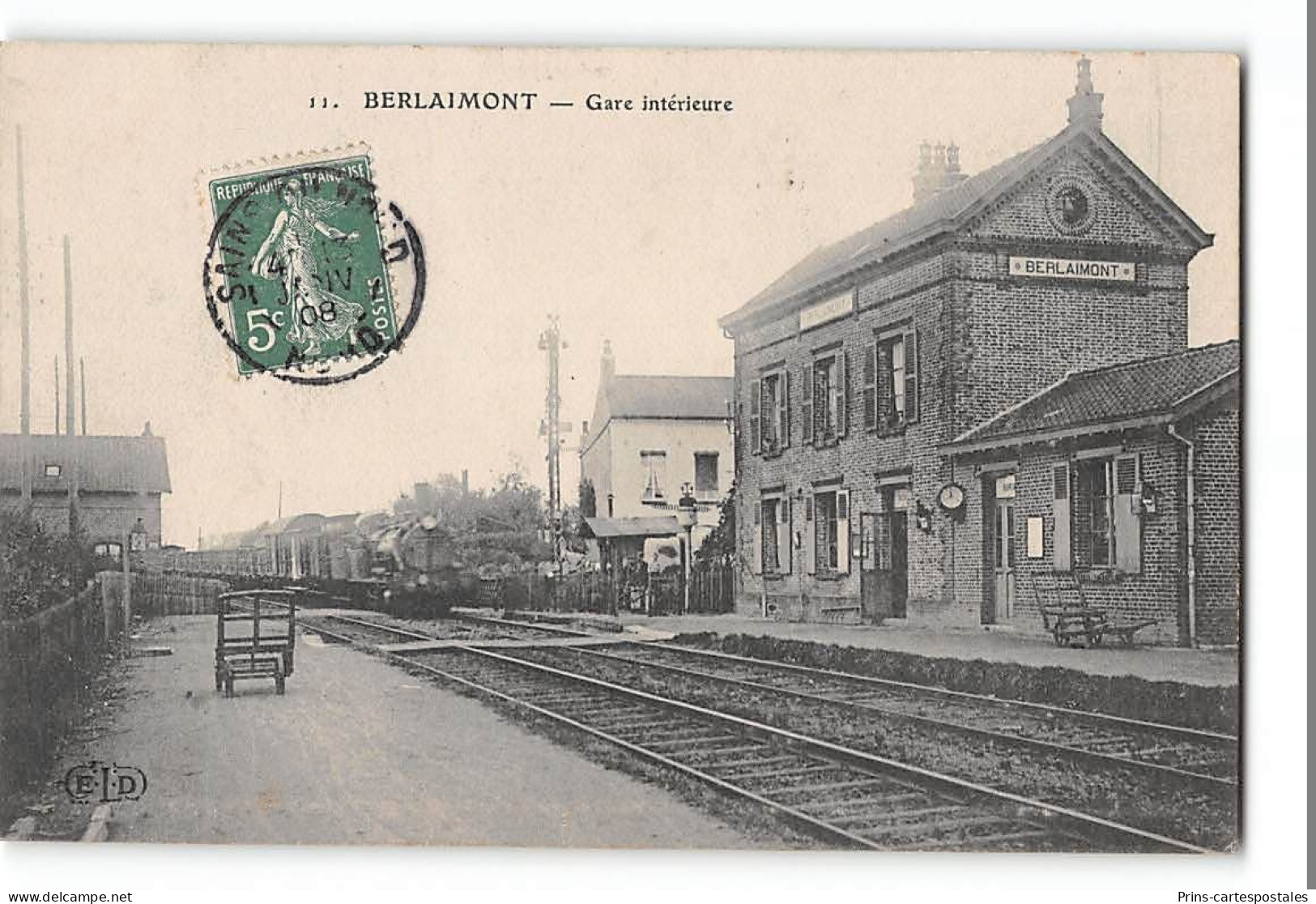 CPA 59 Berlaimont La Gare Intérieure Et Le Train - Berlaimont