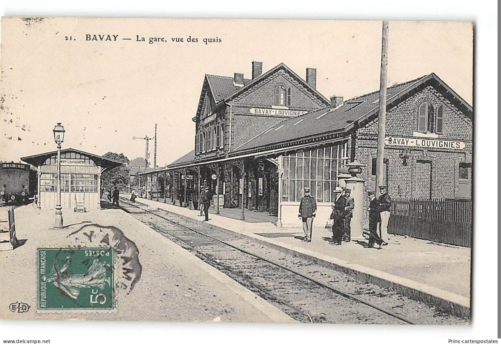 CPA 59 Bavay La Gare Vue Des Quais - Bavay