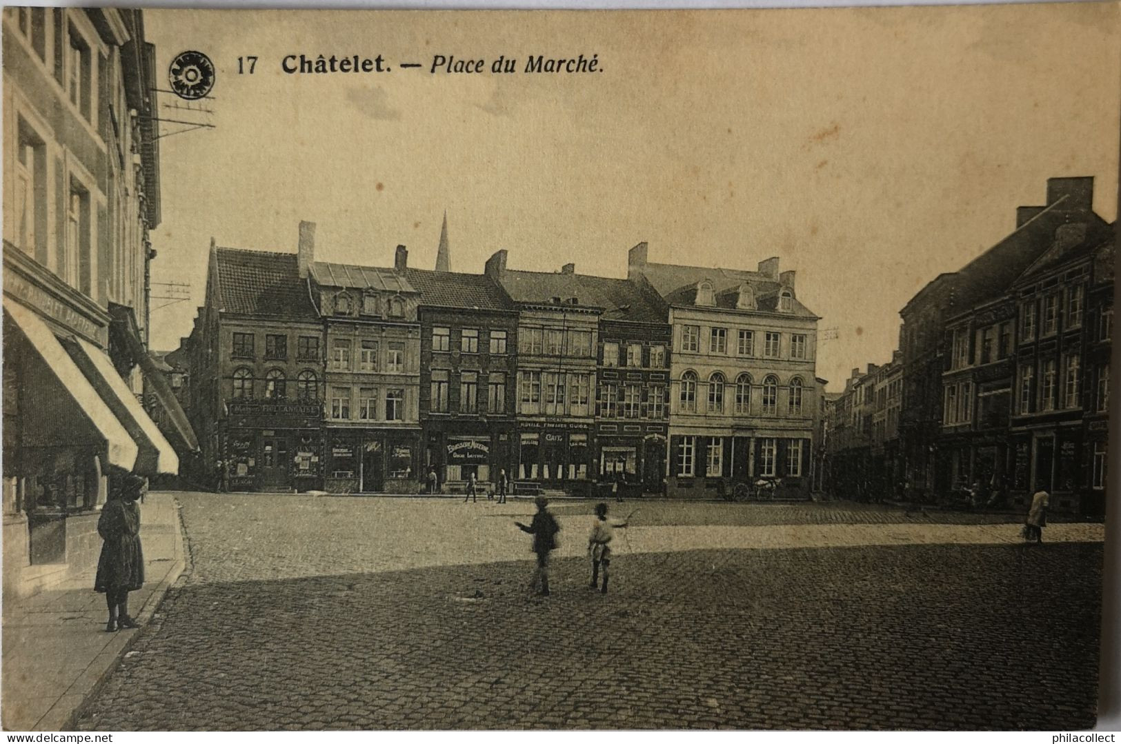 Chatelet // Place Du Marche 19?? - Chatelet