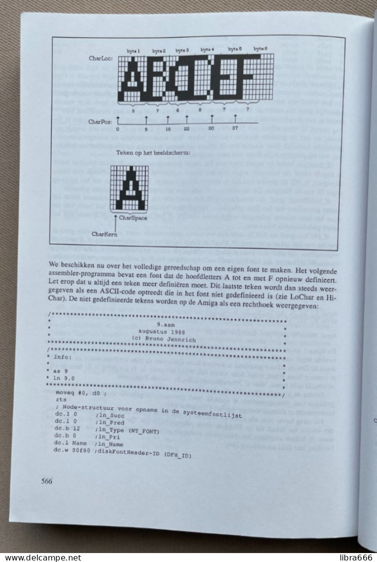 AMIGA INTERN 2.0 / Bruno Jennrich, Wolf-Gideon Bleek, Peter Schultz / 1989 Data Becker GmbH 586 pp. / 17 x 24 x 3,2 cm.