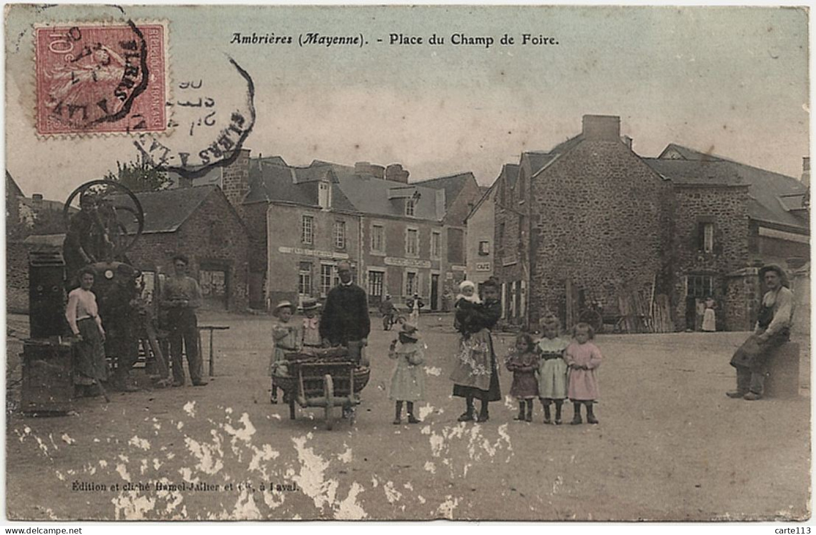 53 - B30639CPA - AMBRIERES - Place Du Champ De Foire - Assez Bon état - MAYENNE - Ambrieres Les Vallees