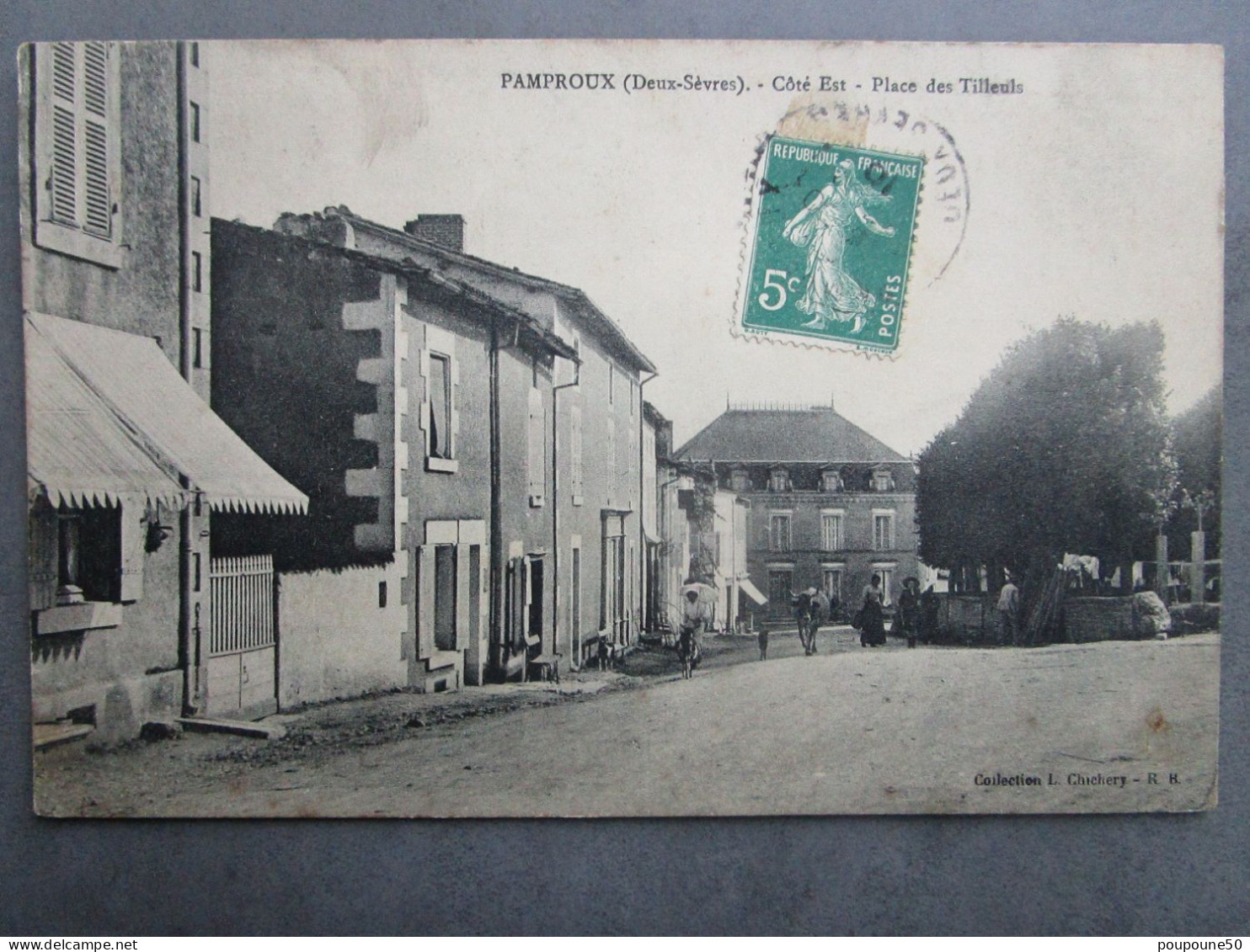 CPA 79 Les Deux Sèvres PAMPROUX - ( Côté Est) Vers La Mothe Saint Heray  Place Des Tilleuls , Vache  écrite 1910 - La Mothe Saint Heray