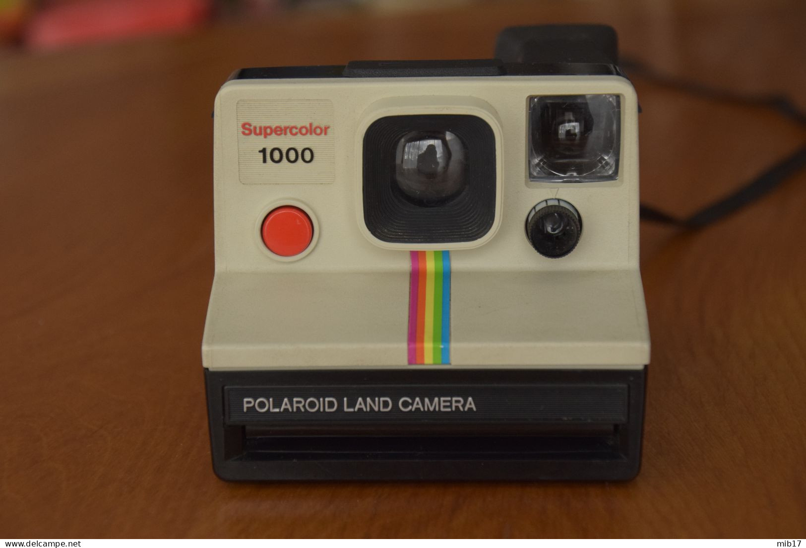 Ancien Appareil Photo POLAROID 1000  Supercolor Bouton Rouge- Film SX 70 - Cameras
