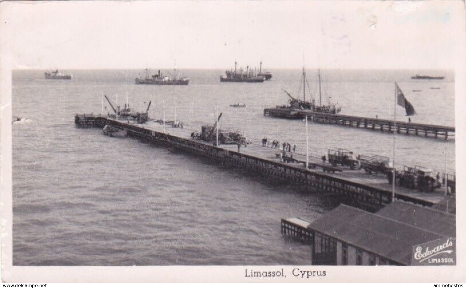 CYPRUS POSTCARD LIMASSOL QUAY SHIPS CRANES EDWARDS 1951 WRITTEN MESSAGE - Chypre