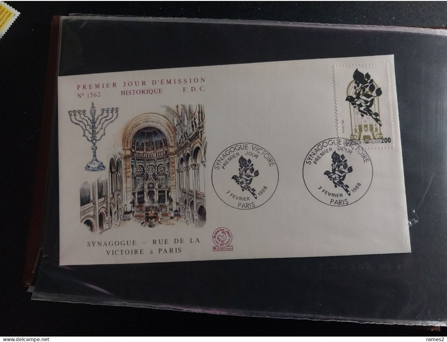 Petit album de FDC remplie de FDC  de France  97 pièces