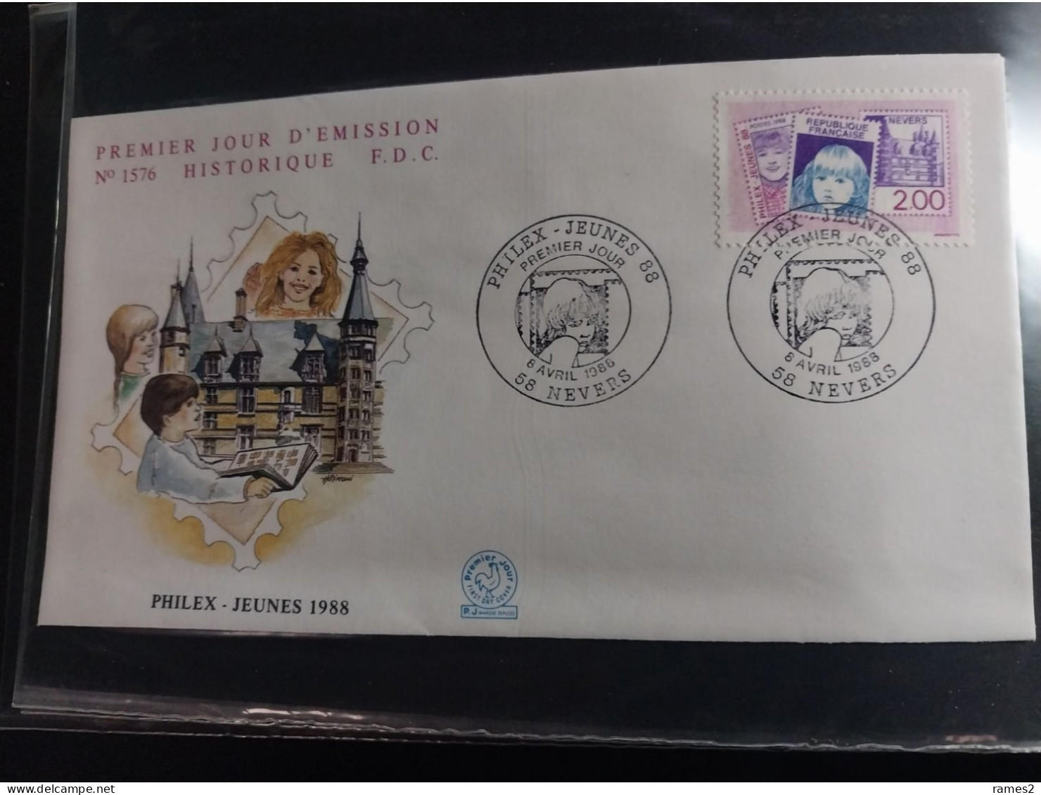 Petit album de FDC remplie de FDC  de France  97 pièces