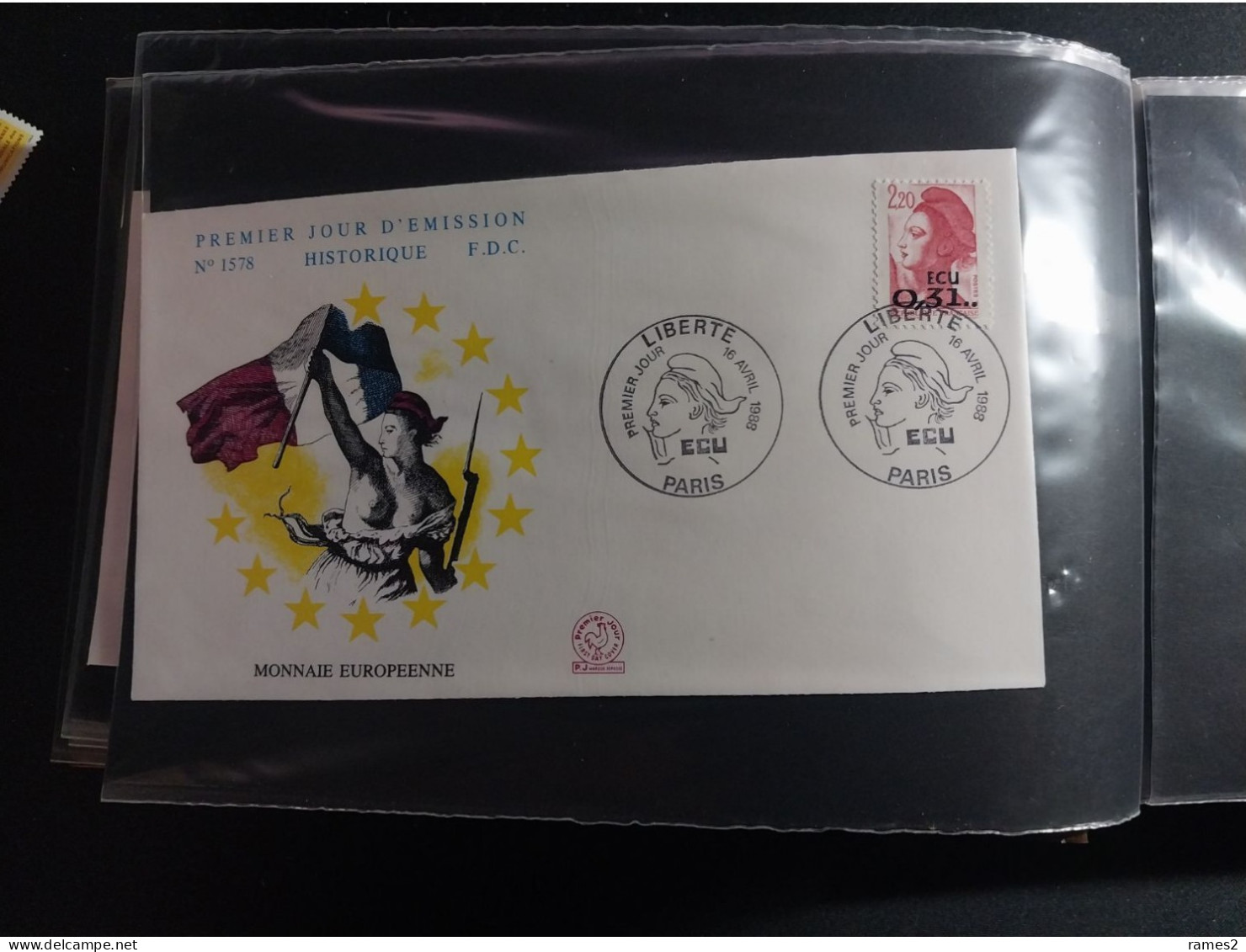 Petit album de FDC remplie de FDC  de France  97 pièces