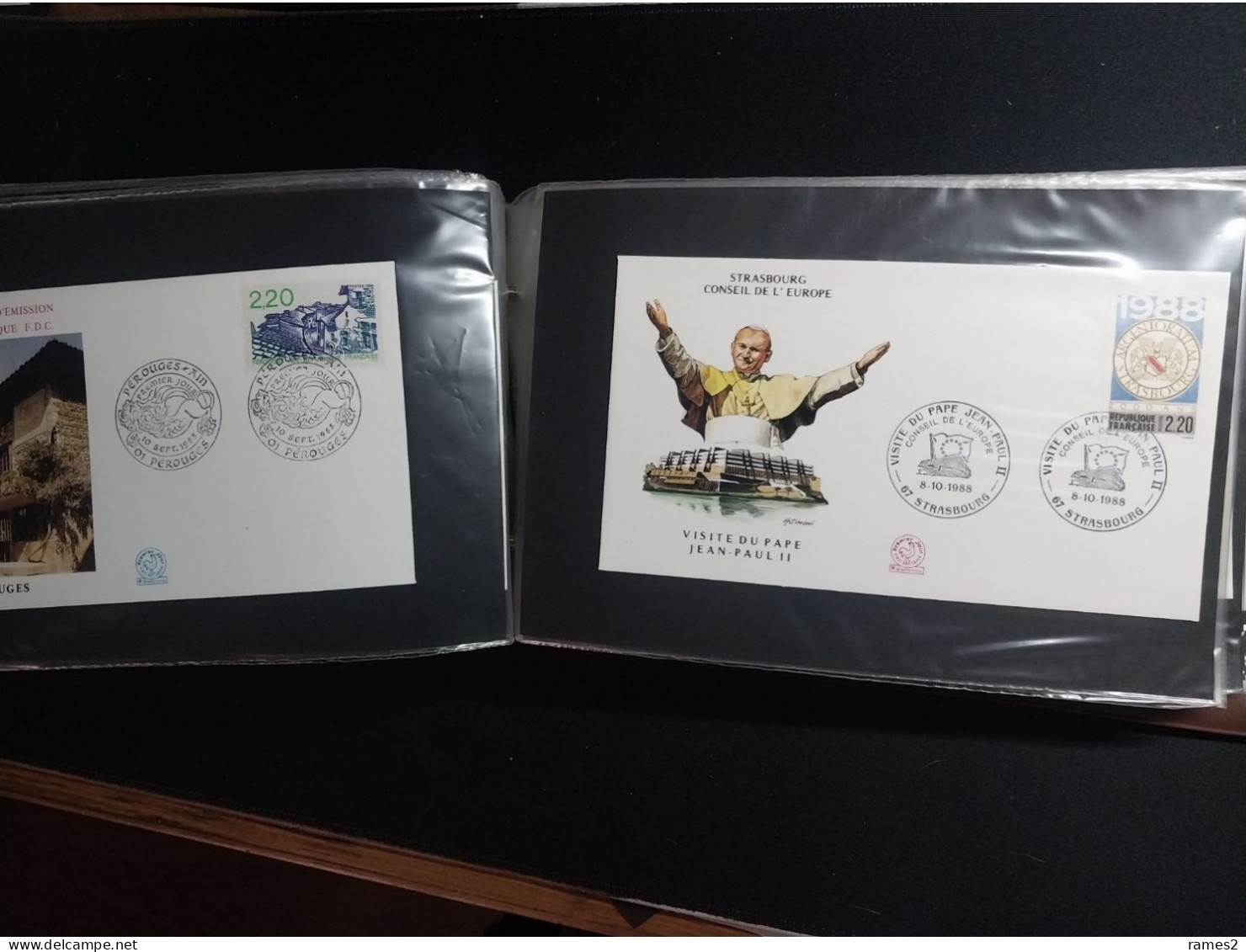 Petit album de FDC remplie de FDC  de France  97 pièces