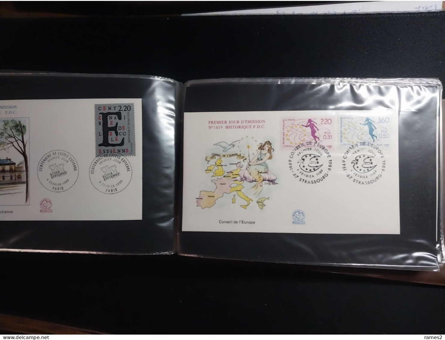 Petit album de FDC remplie de FDC  de France  97 pièces