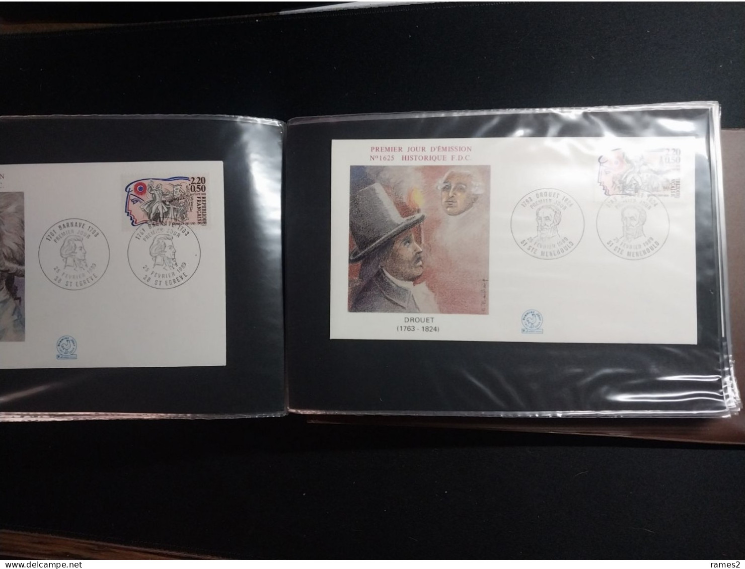 Petit album de FDC remplie de FDC  de France  97 pièces